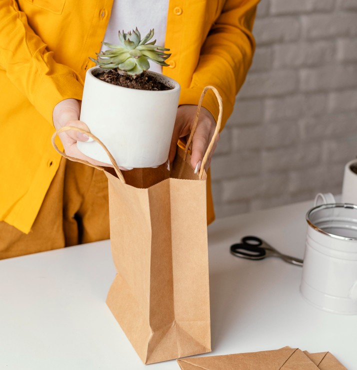 Jak zapakować prezent w torbę papierową